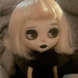 Meet your Posher, Anitaya